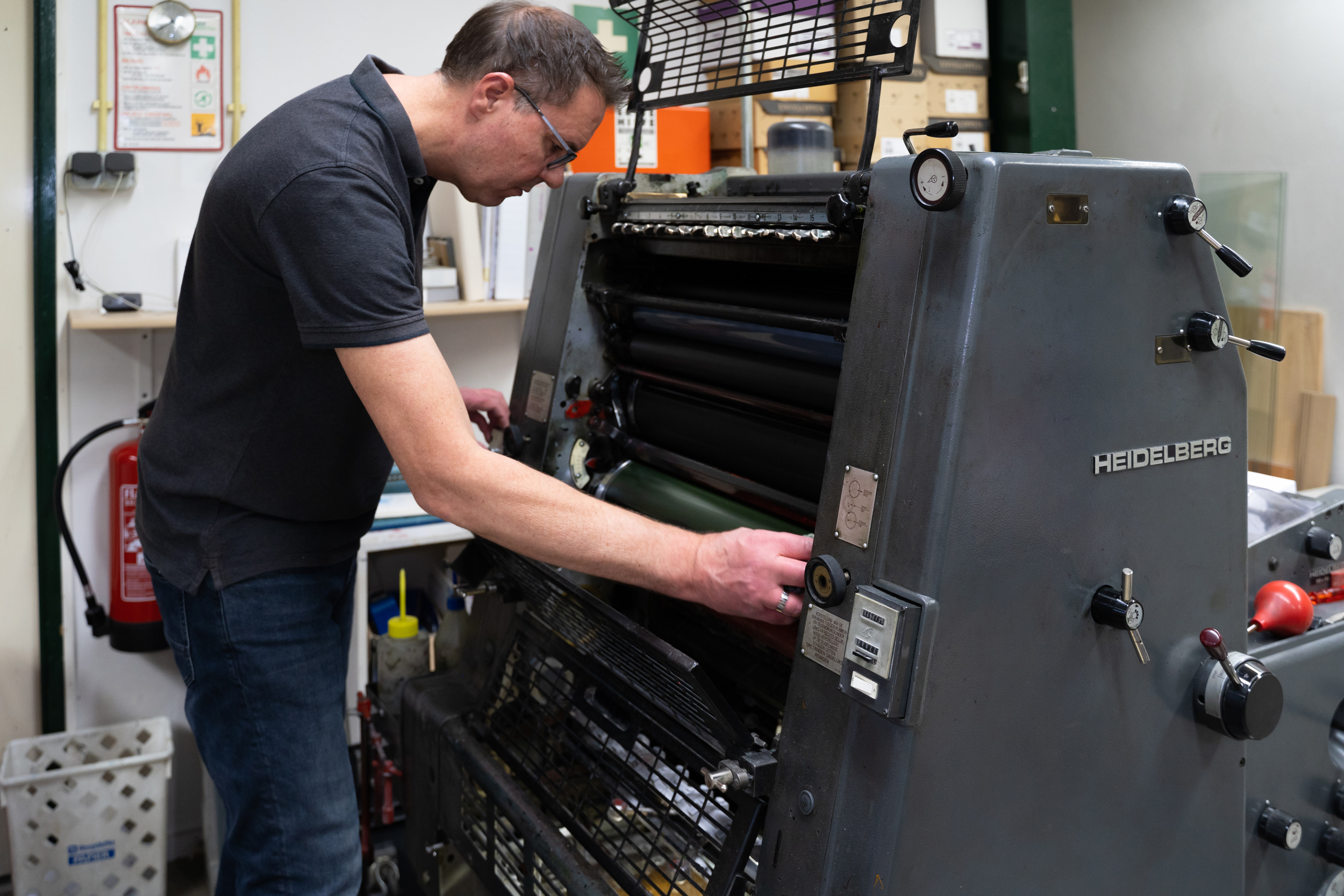 eigenaar drukkerij zaansprint bij drukker